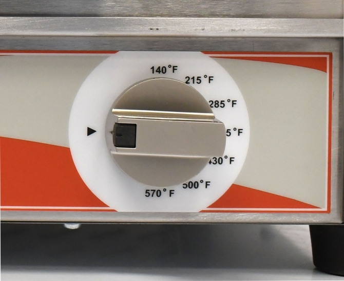 Omcan 19936 Single Panini Grill with Grooved Plates 12" x 15" Cooking Surface – 120V, 1800W